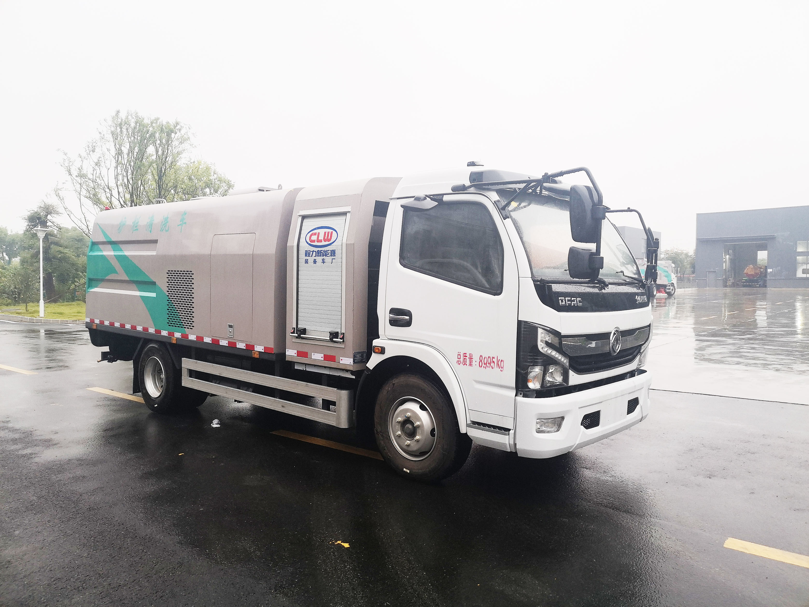 東風凱普特純電動4方護欄清洗車