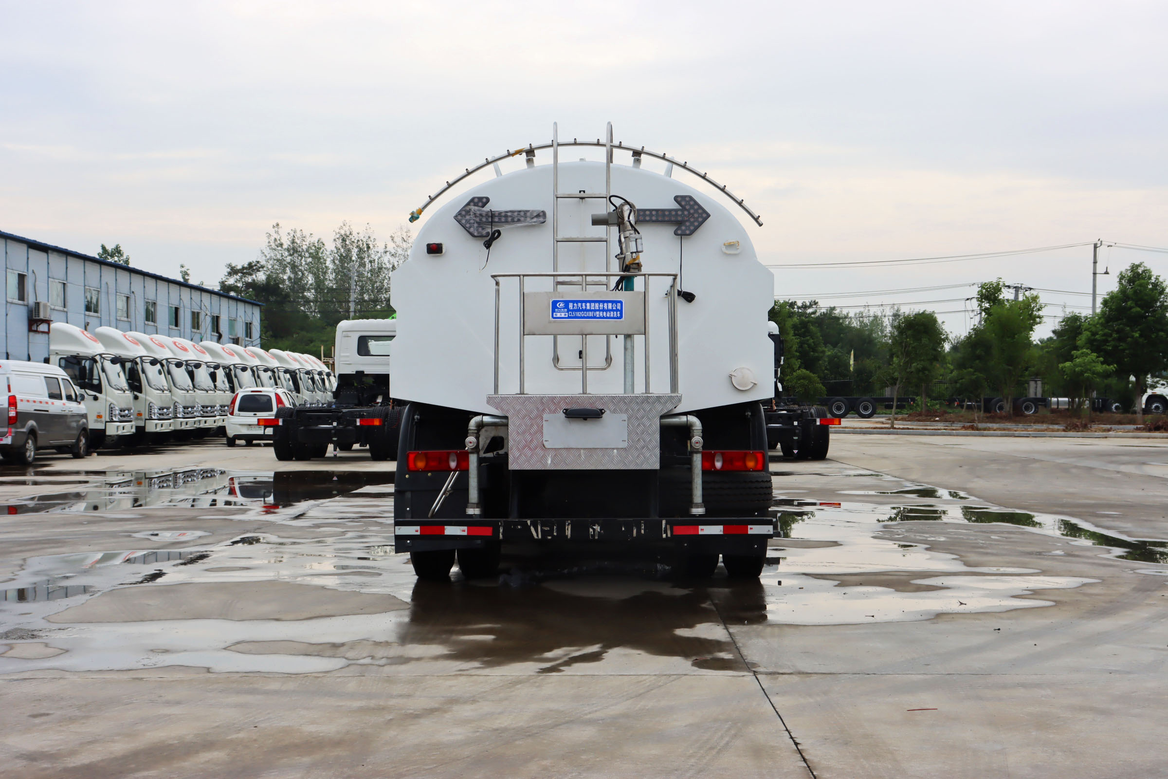 東風(fēng)天錦純電動9方多功能清洗車圖片4