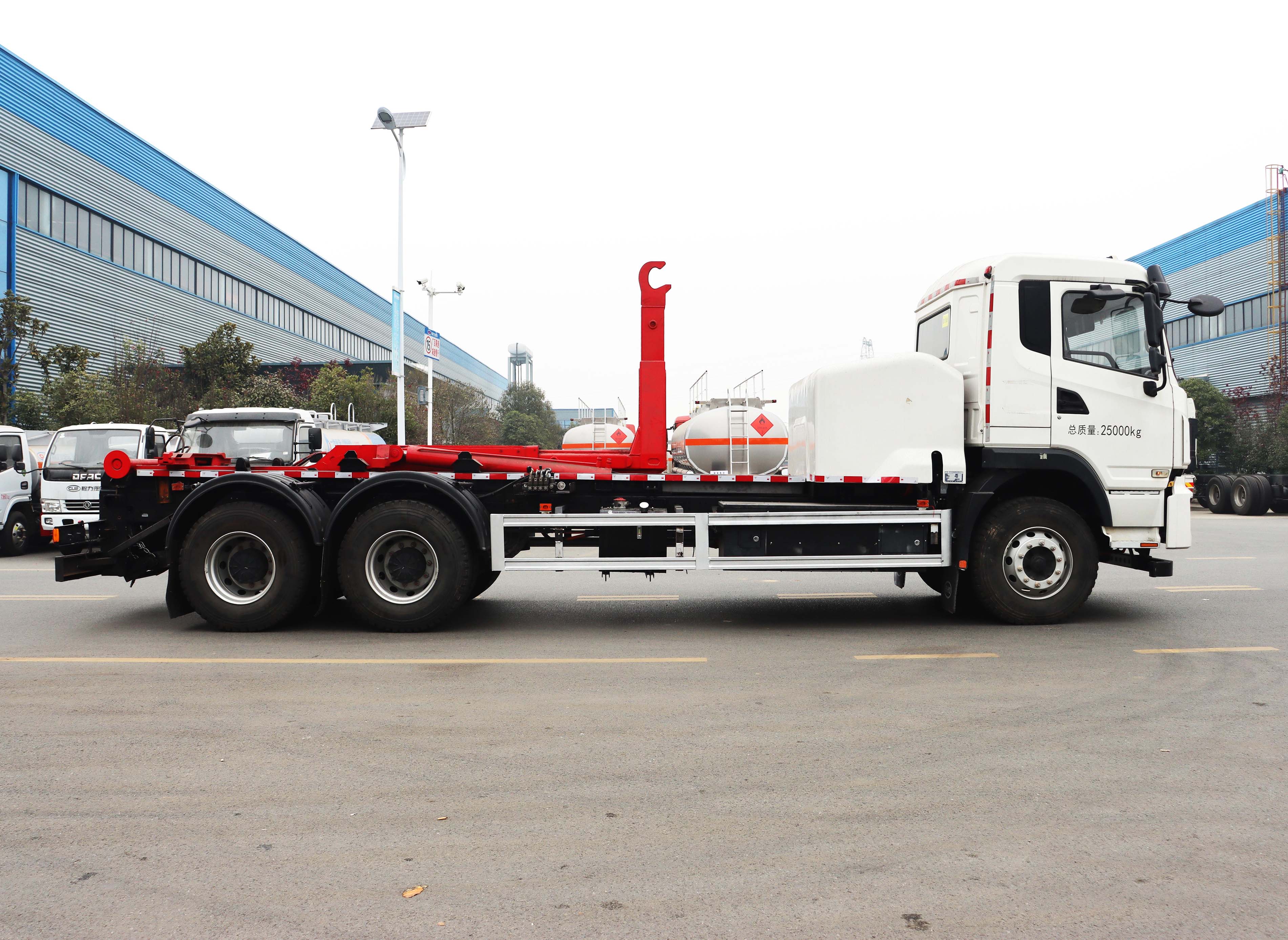 東風(fēng)天錦18方純電動(dòng)車(chē)廂可卸式垃圾車(chē)