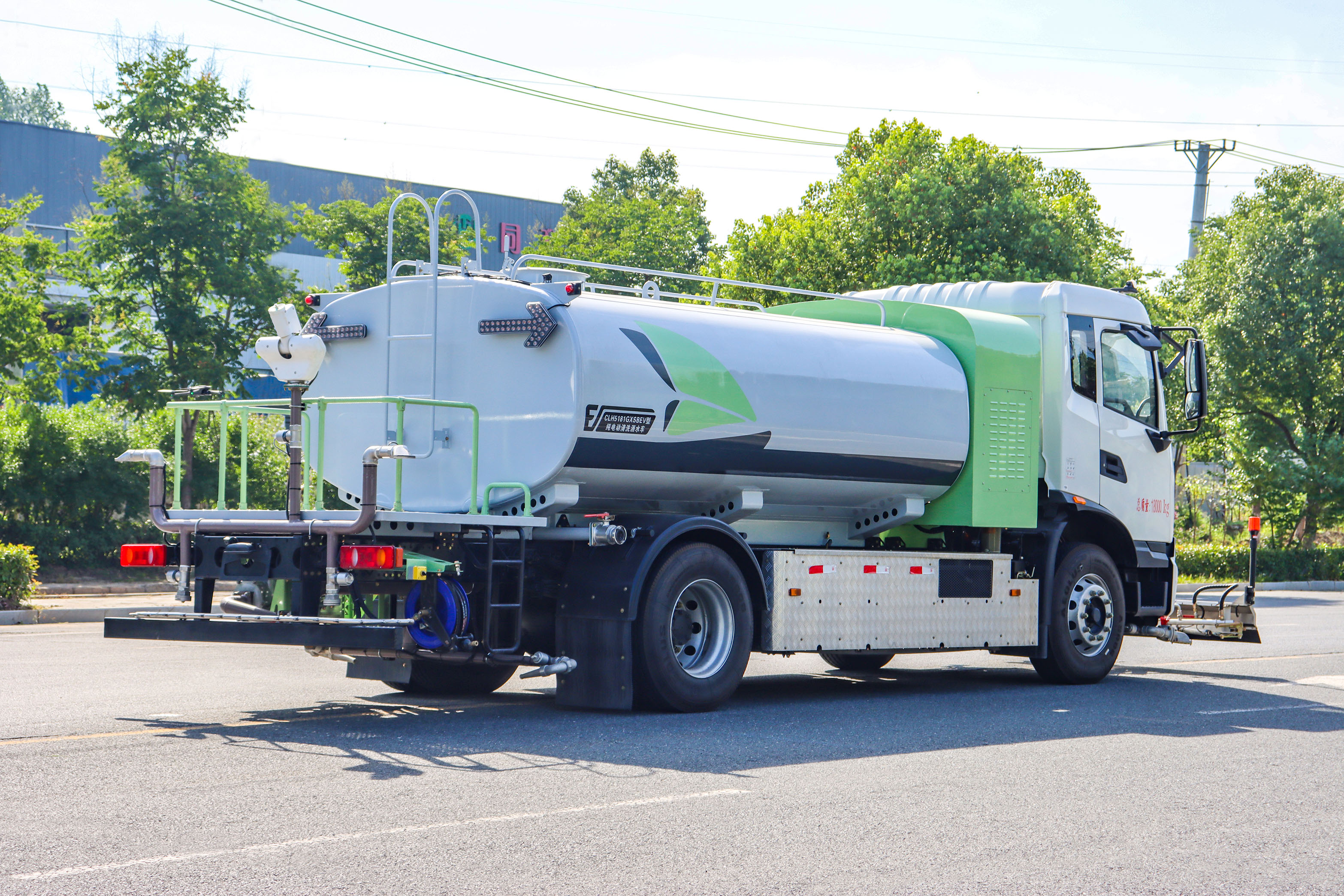 東風天錦純電動9.9方高端灑水車圖片4