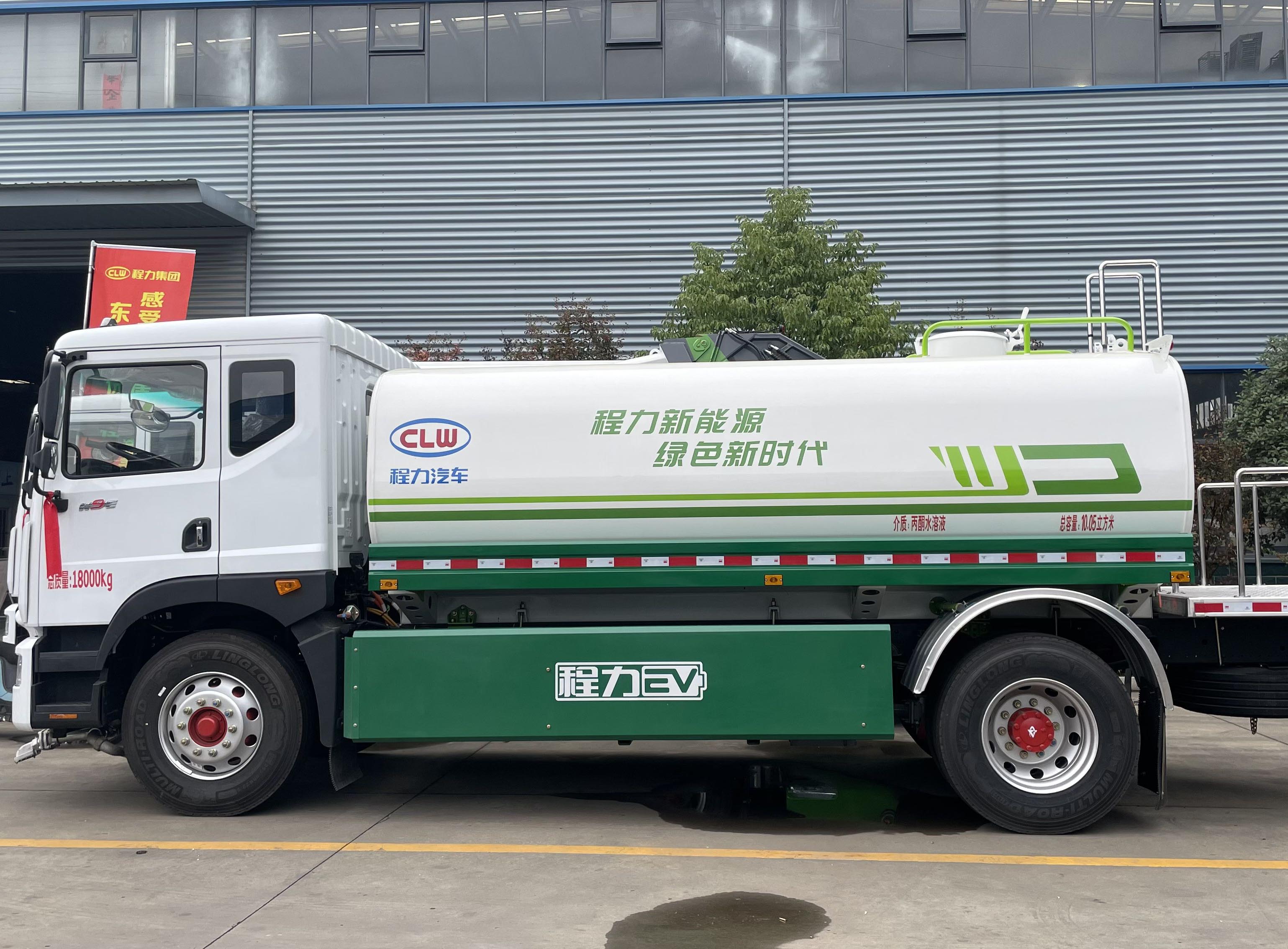 東風(fēng)凱普特12方純電動綠化噴灑車圖片3