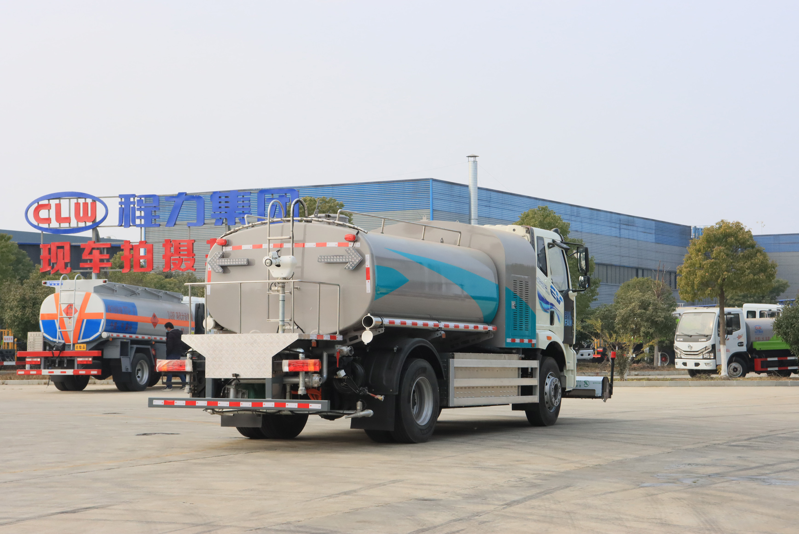 FAW解放純電動10方多功能清洗車圖片4