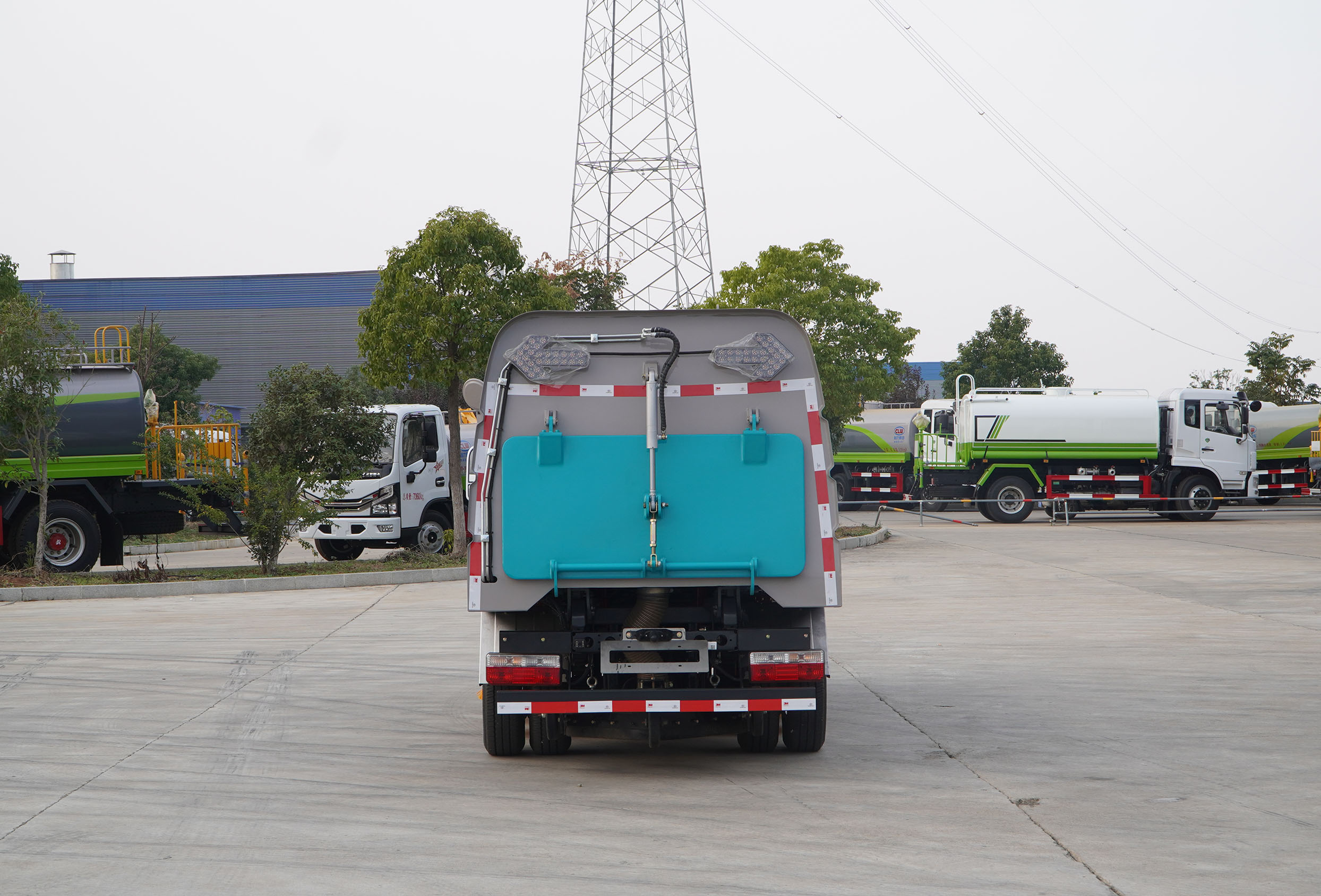 東風(fēng)途逸純電動(dòng)2.5方掃路車圖片5