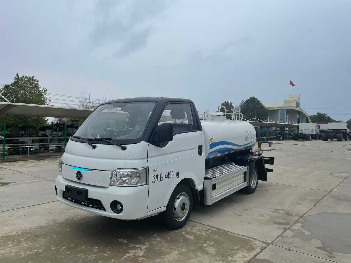 程力壹為2.5方純電動灑水車圖片5