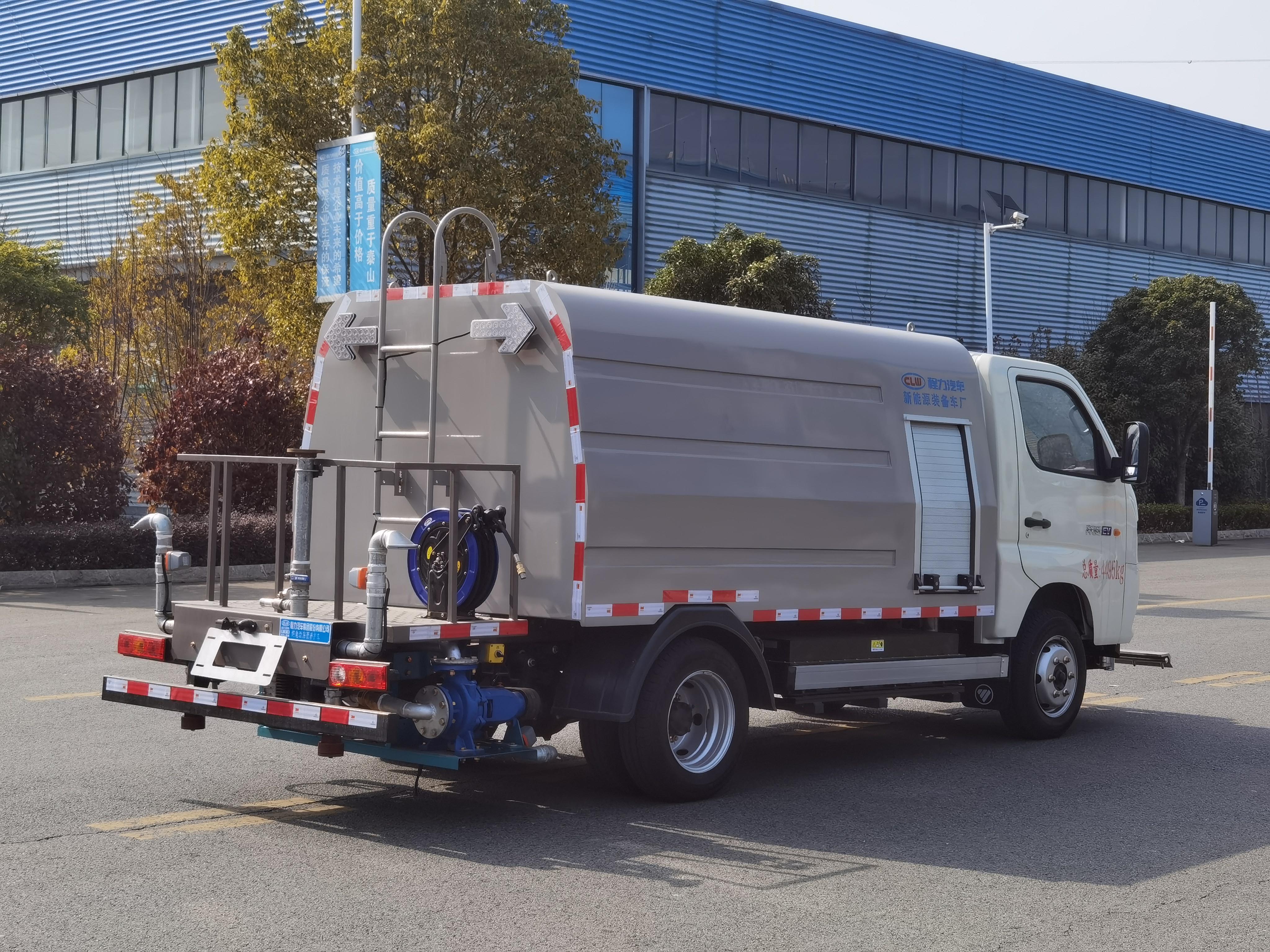 福田祥菱M2純電動3方路面清洗車圖片4